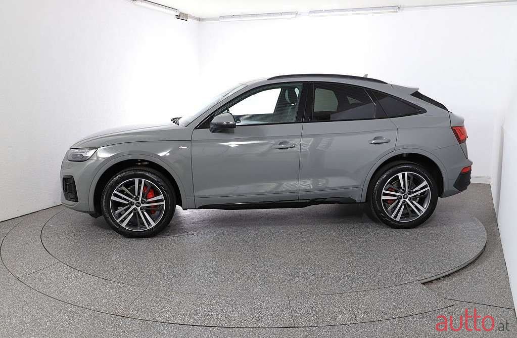 2022' Audi Q5 photo #2