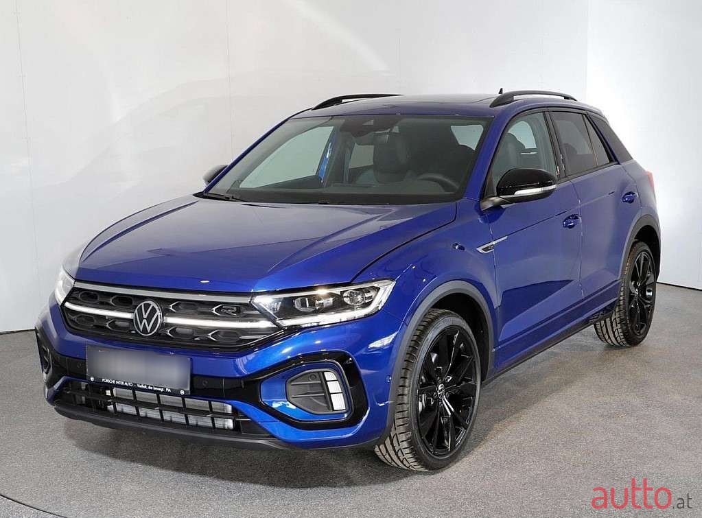 2023' Volkswagen T-Roc photo #1