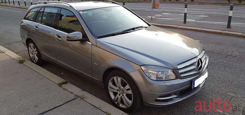 2010' Mercedes-Benz C-Klasse photo #1