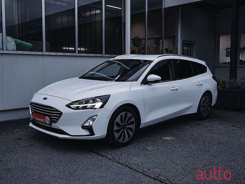 2020' Ford Focus photo #2