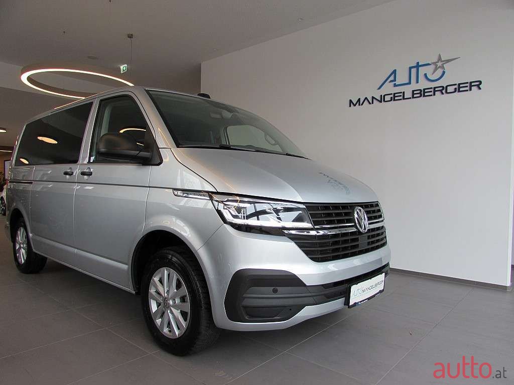 2022' Volkswagen Multivan photo #1