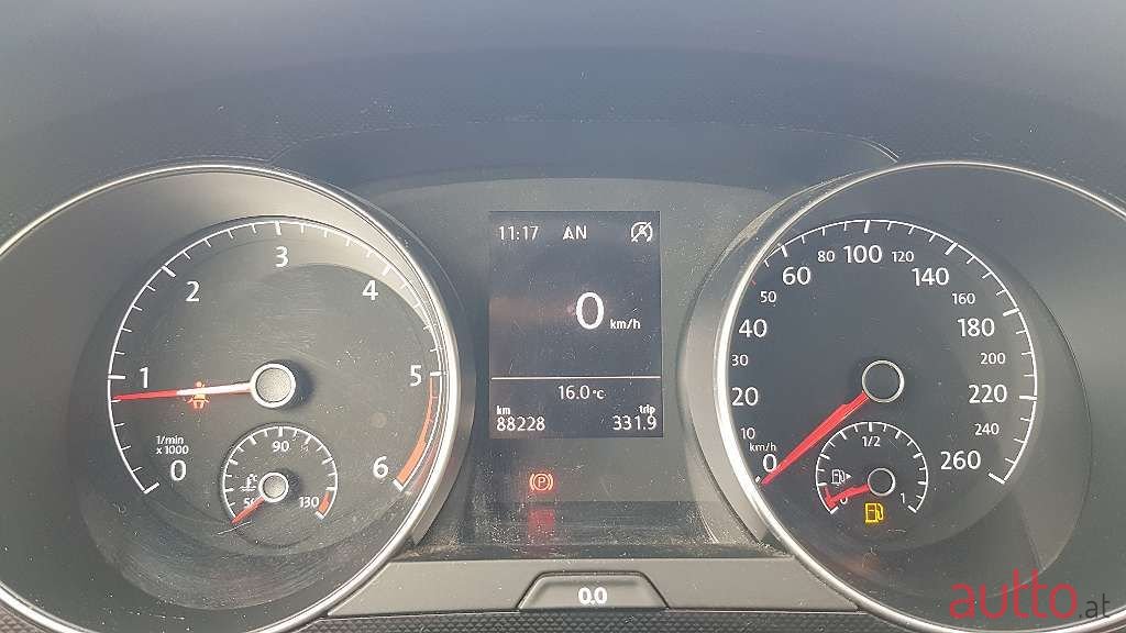 2015' Volkswagen Golf photo #5