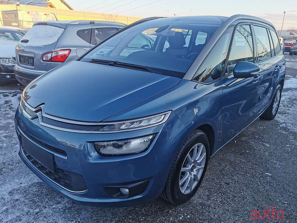2016' Citroen C4 Picasso photo #3