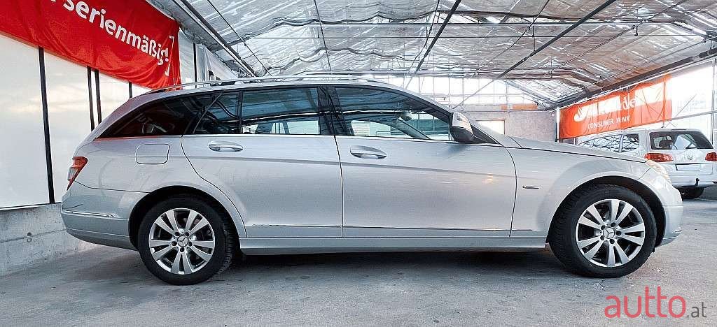 2008' Mercedes-Benz C-Klasse photo #4