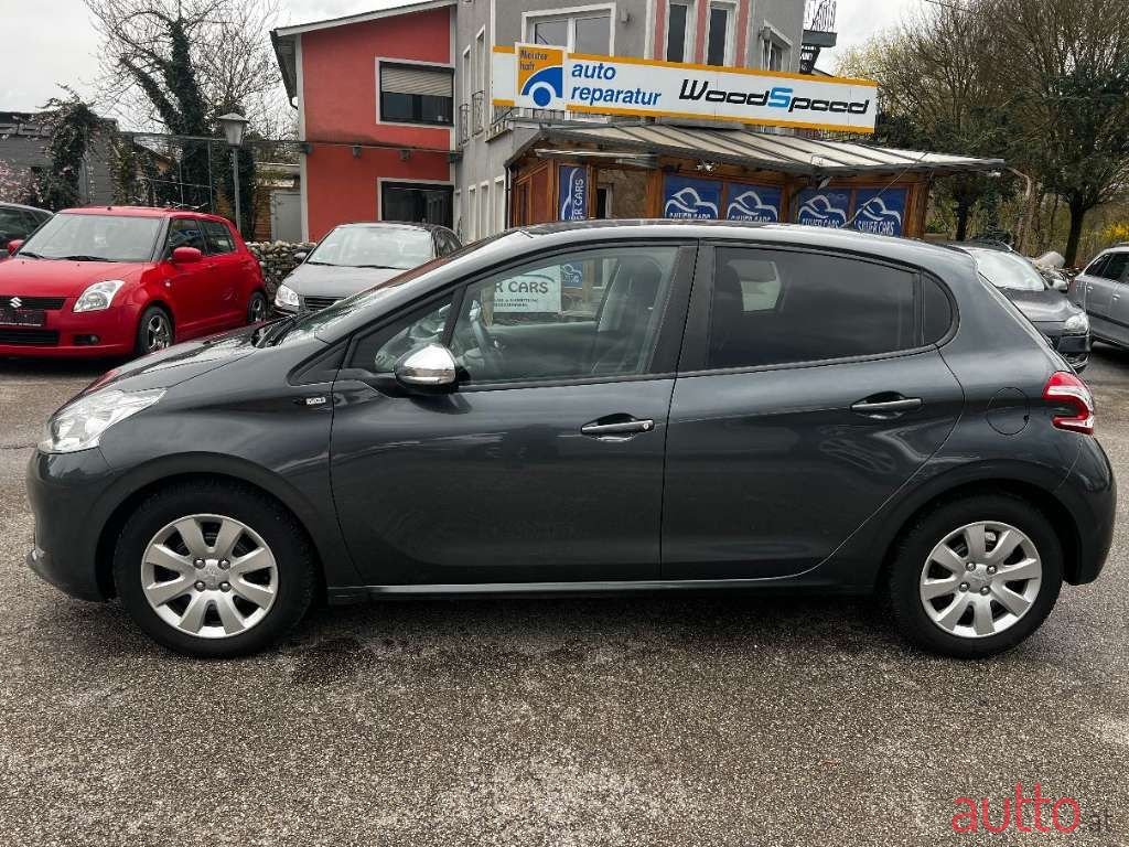 2014' Peugeot 208 photo #4