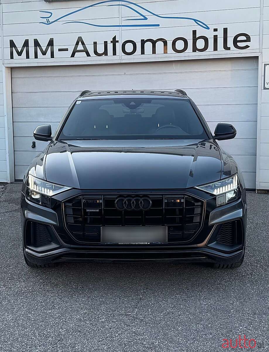 2019' Audi Q8 photo #3