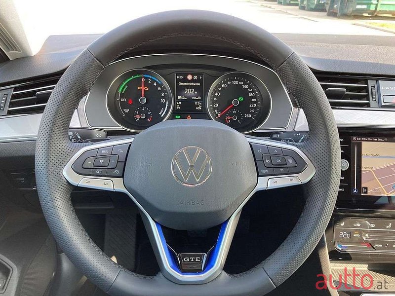 2023' Volkswagen Passat photo #6