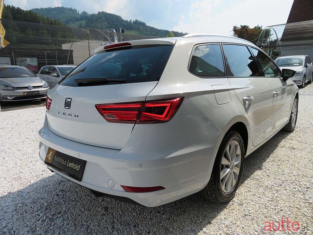 2019' SEAT Leon photo #6