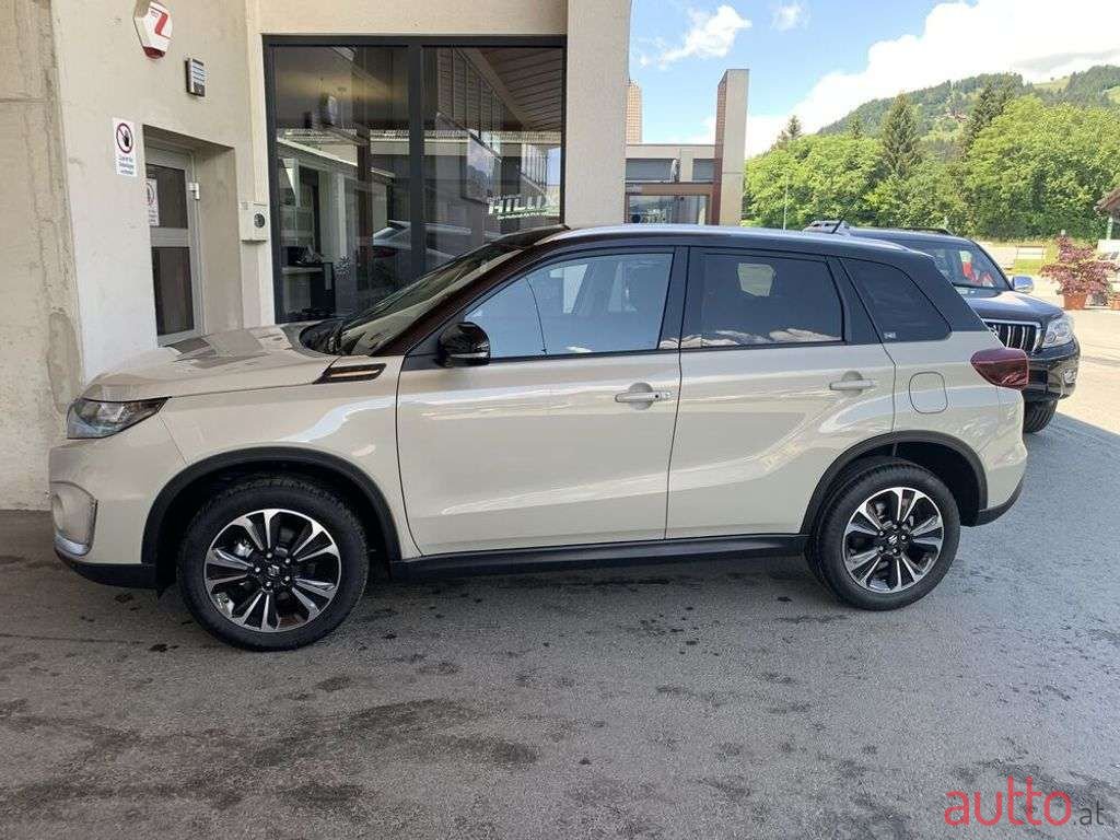 2022' Suzuki Vitara photo #5