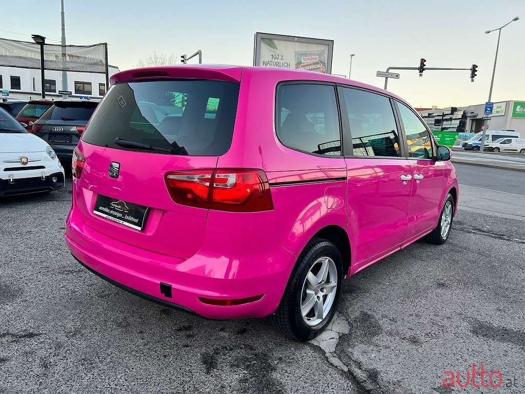 2011' SEAT Alhambra photo #5