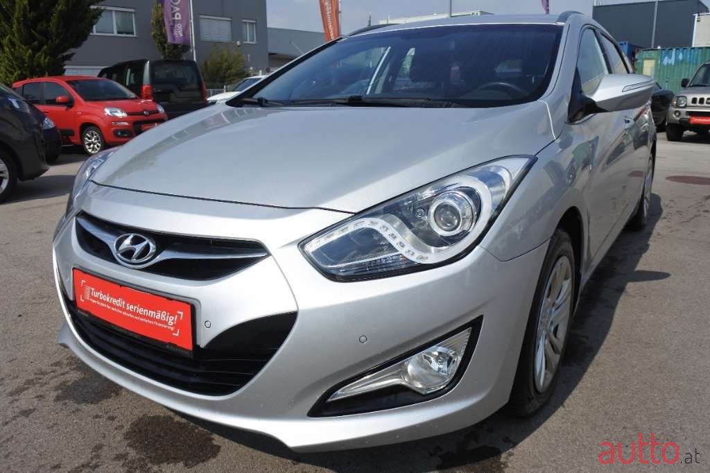 2013' Hyundai i40 photo #1