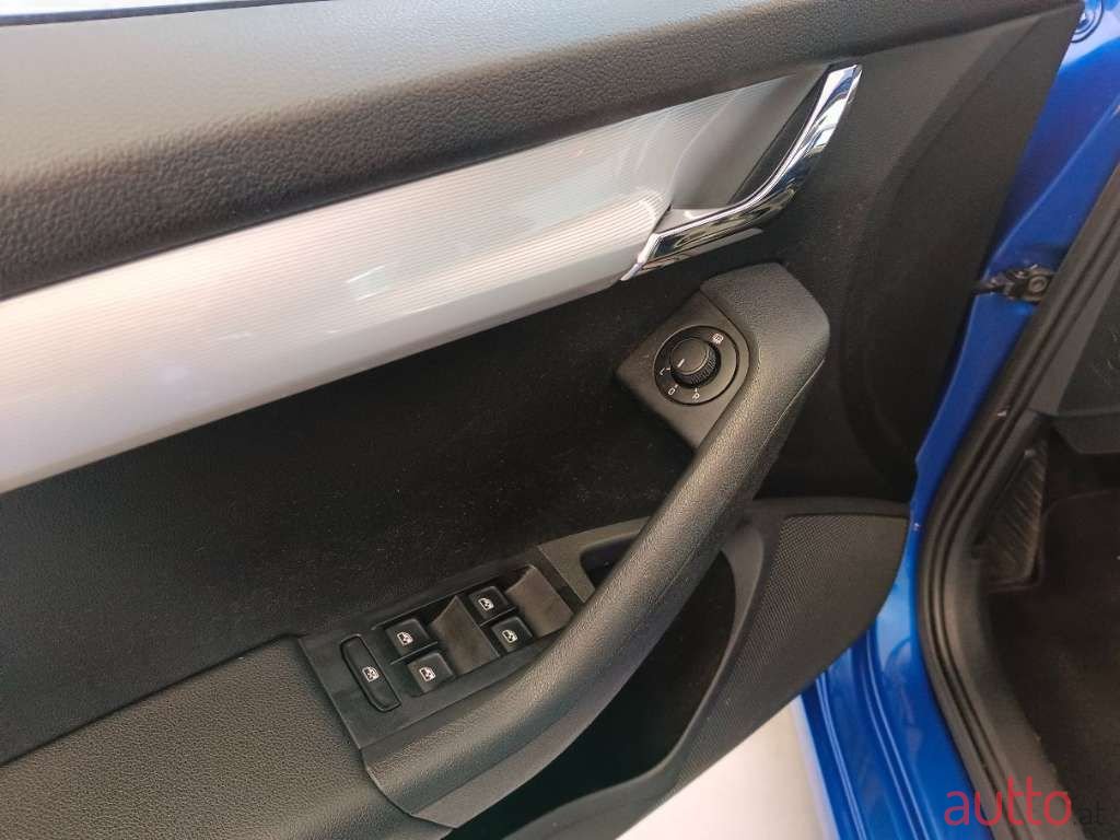 2016' Skoda Octavia photo #5