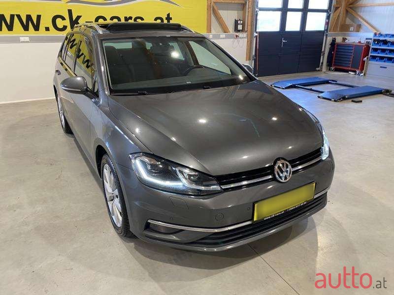 2020' Volkswagen Golf photo #4