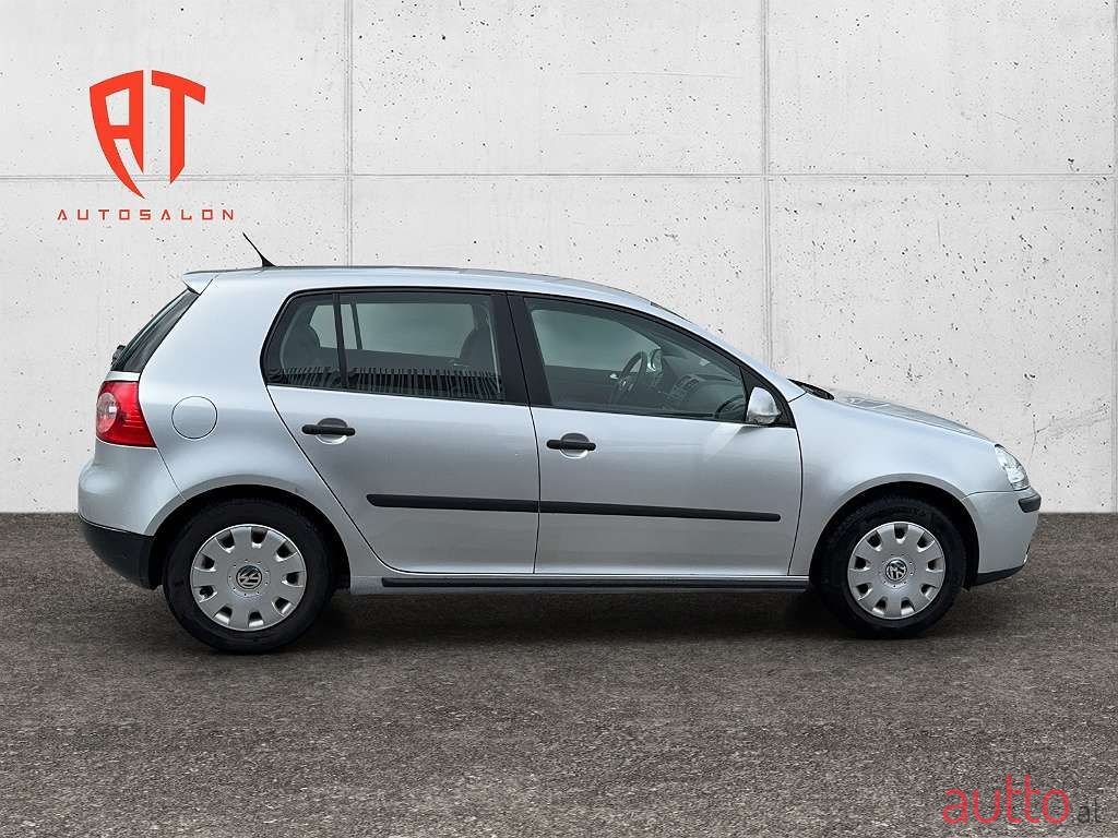 2006' Volkswagen Golf photo #5