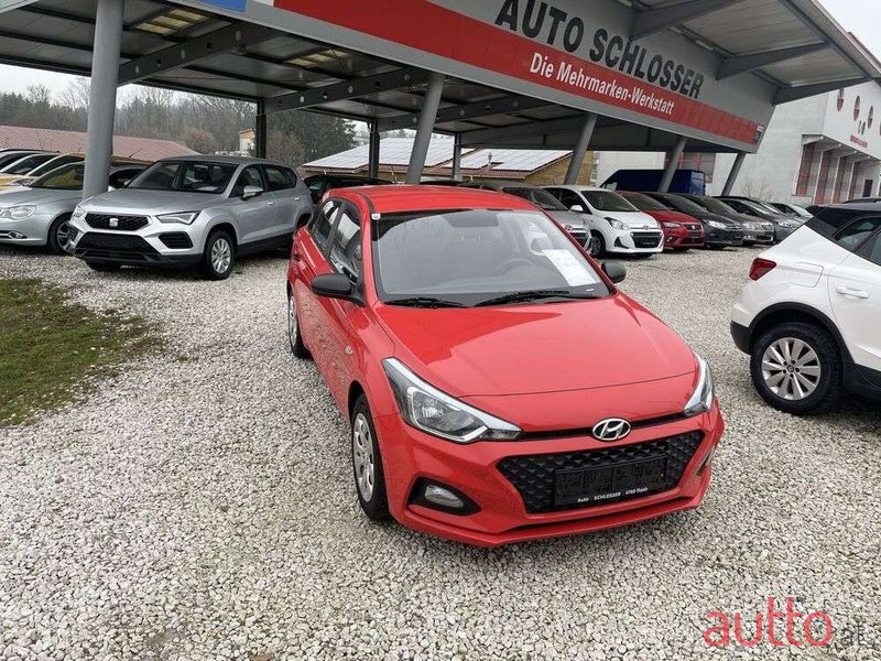 2019' Hyundai i20 photo #1