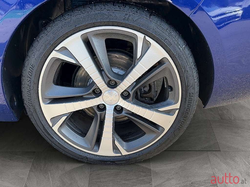 2018' Peugeot 308 photo #6