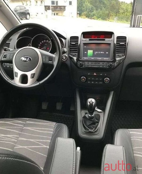 2015' Kia Venga photo #4