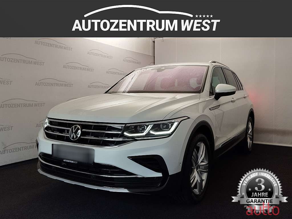 2021' Volkswagen Tiguan photo #1