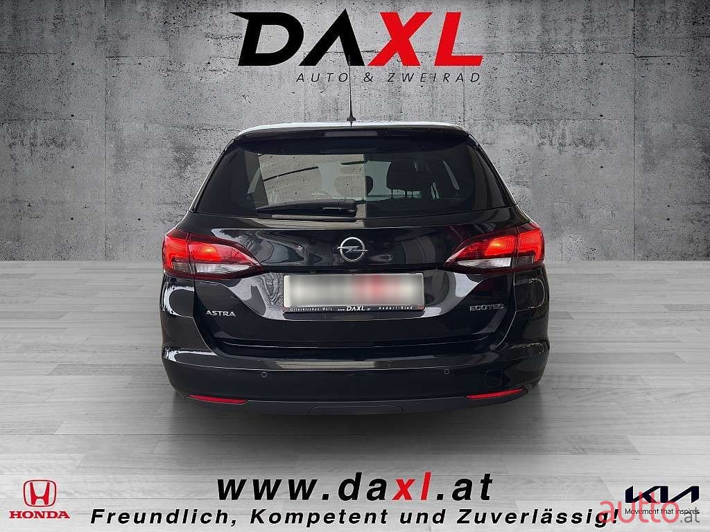 2018' Opel Astra photo #5