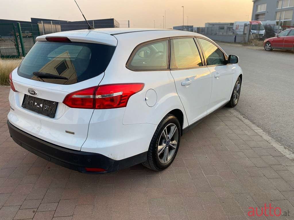 2015' Ford Focus photo #5