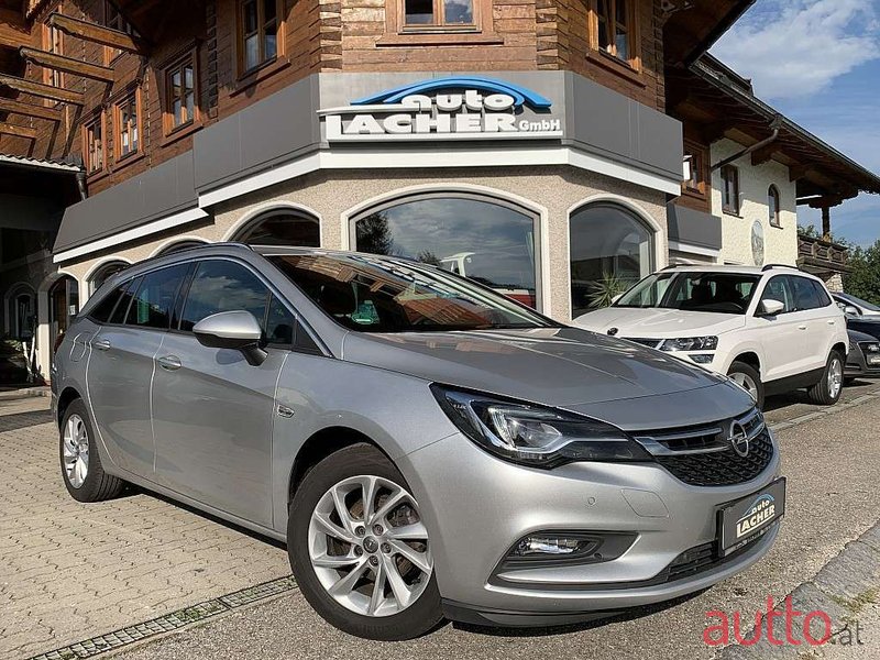 2019' Opel Astra photo #1