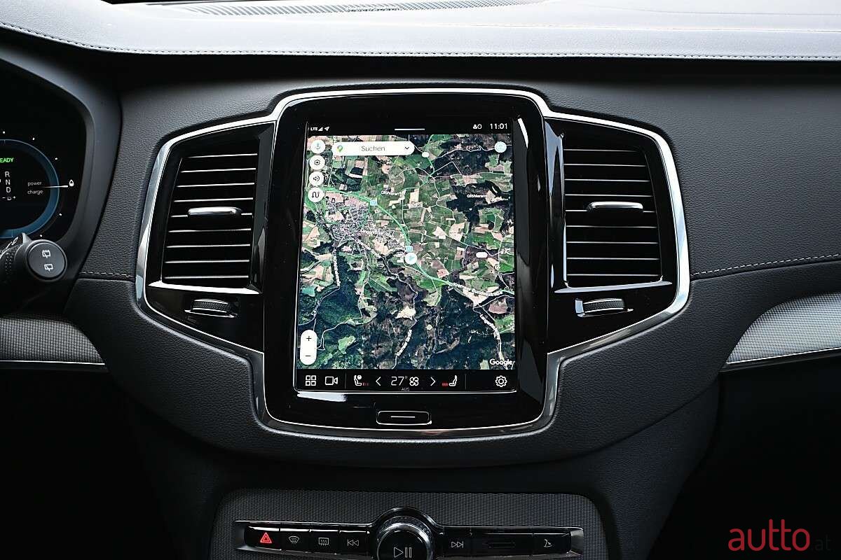 2023' Volvo XC90 photo #5