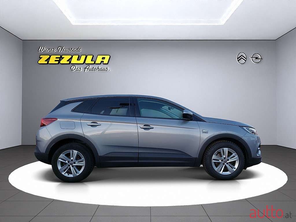 2018' Opel Grandland X photo #4