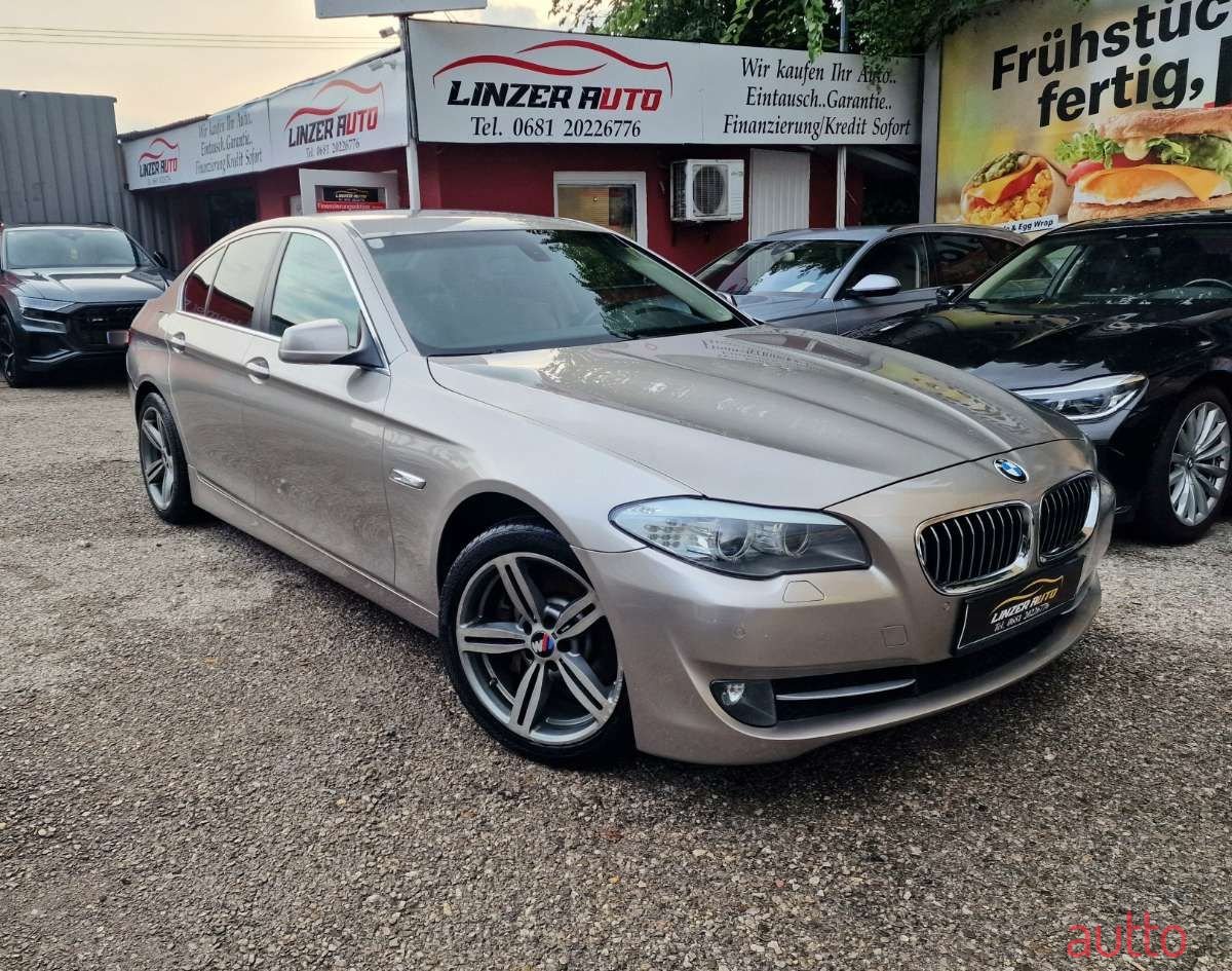 2012' BMW 5Er-Reihe photo #1