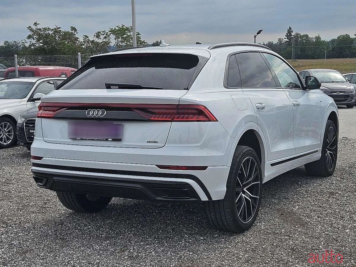 2019' Audi Q8 photo #4
