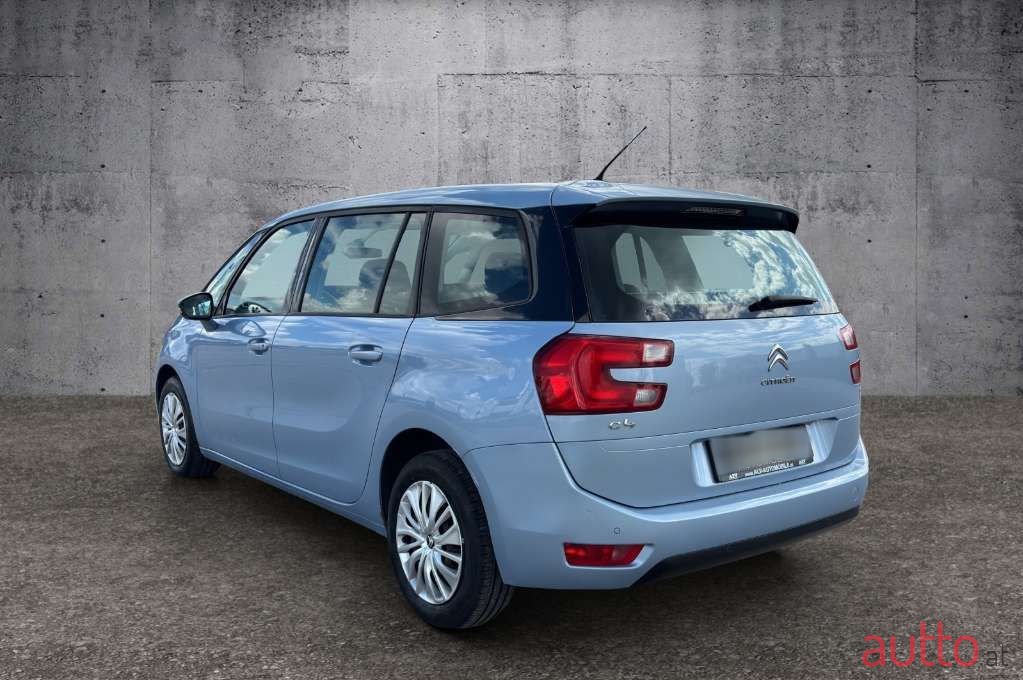 2015' Citroen C4 Picasso photo #3