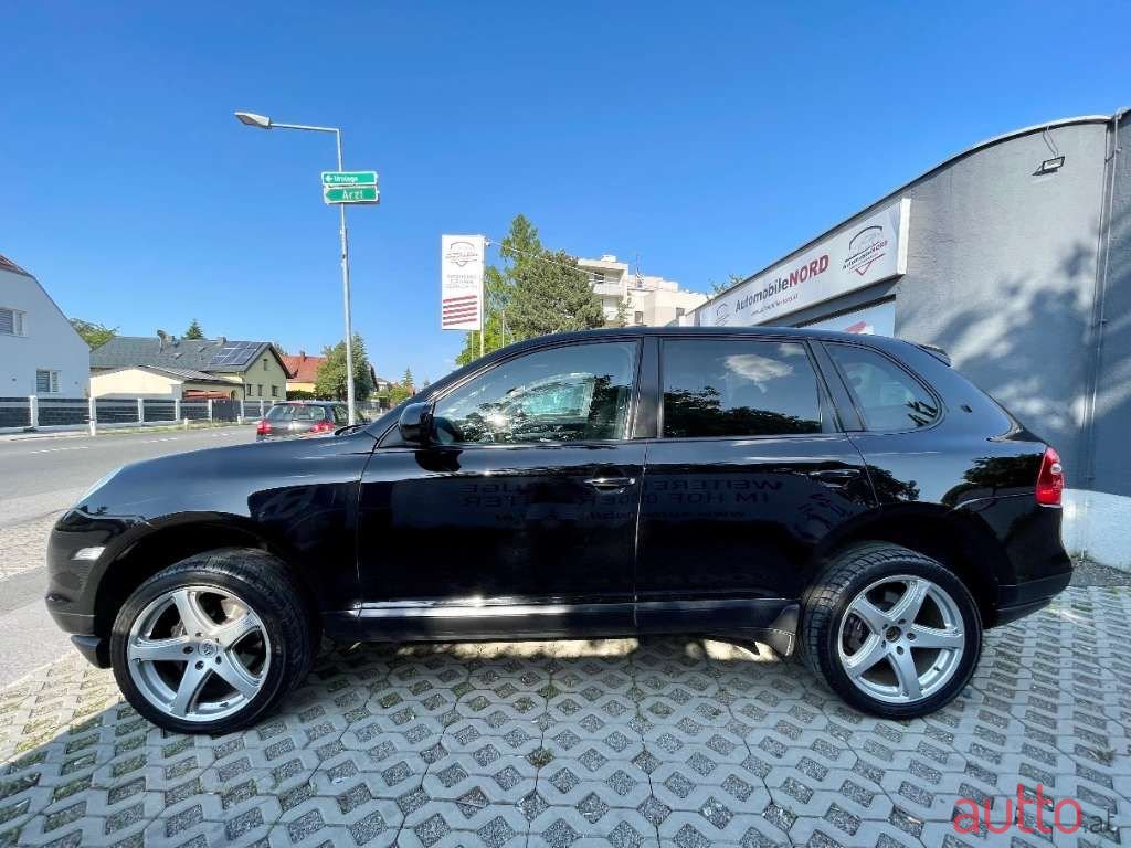 2009' Porsche Cayenne photo #4