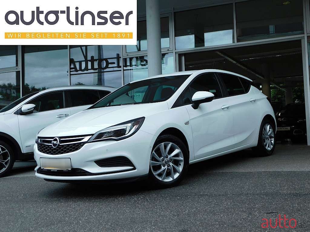 2019' Opel Astra photo #1