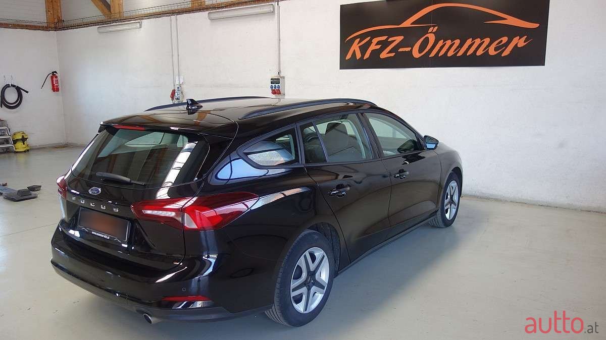 2022' Ford Focus photo #5