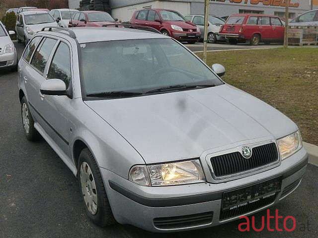 2010' Skoda Octavia photo #2