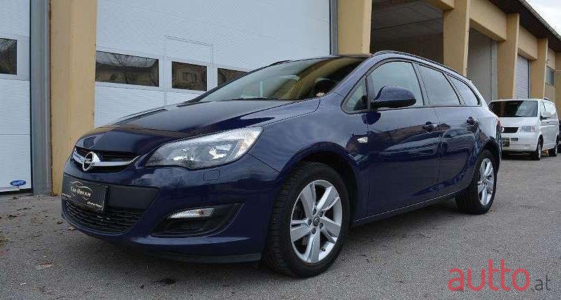 2015' Opel Astra photo #1