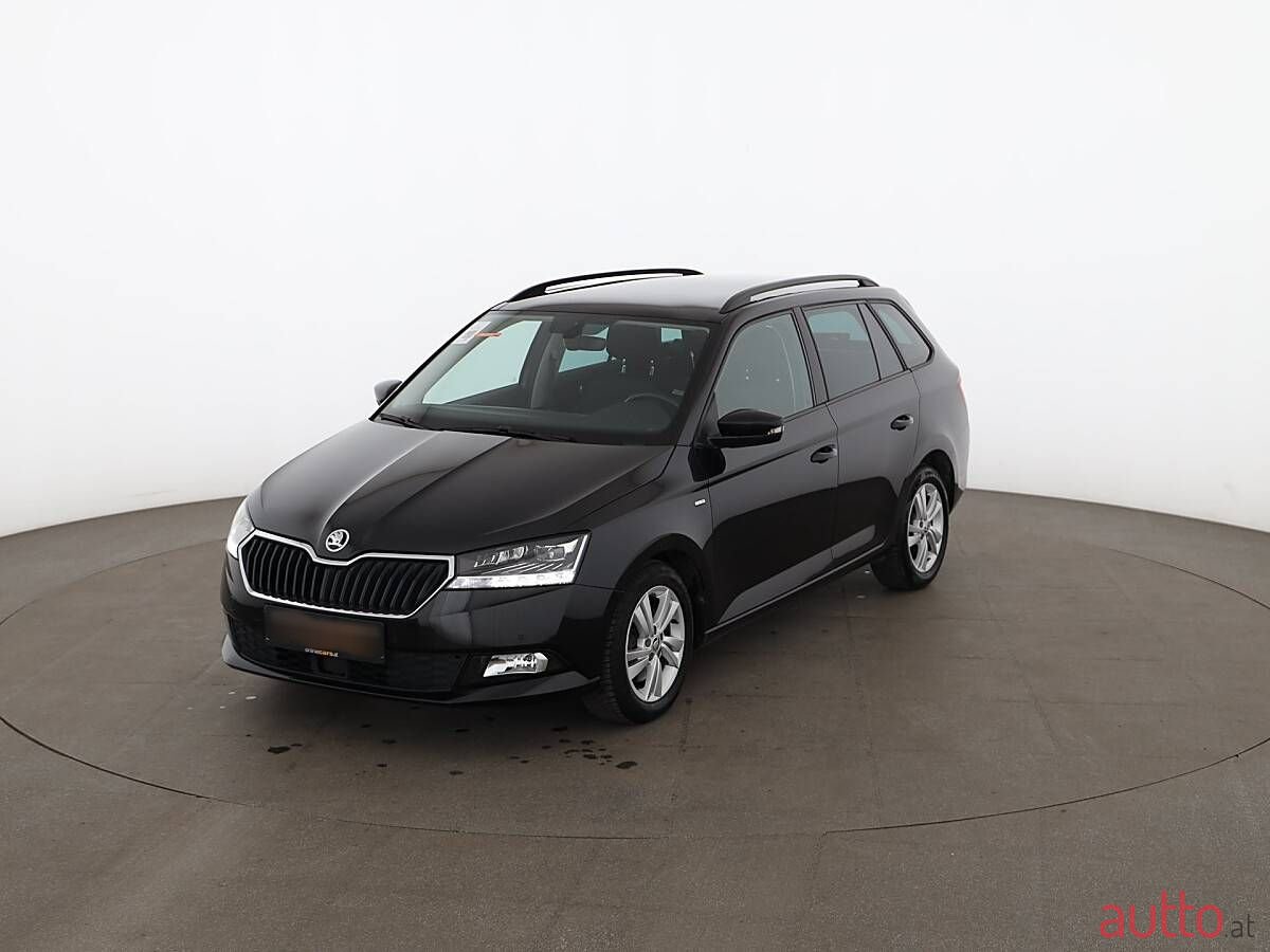 2021' Skoda Fabia photo #1