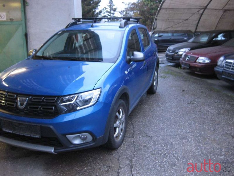 2017' Dacia Sandero photo #3