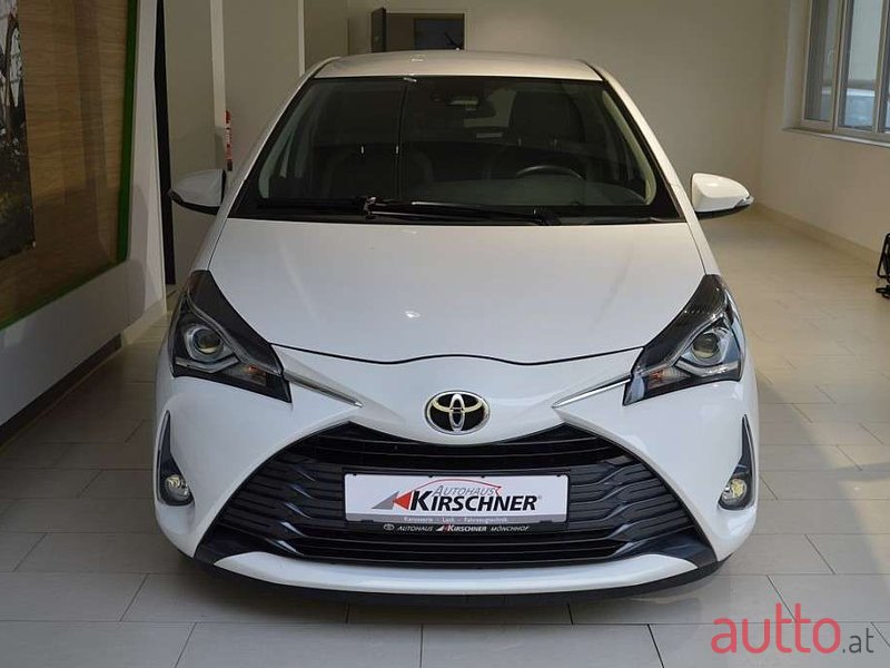 2019' Toyota Yaris photo #2