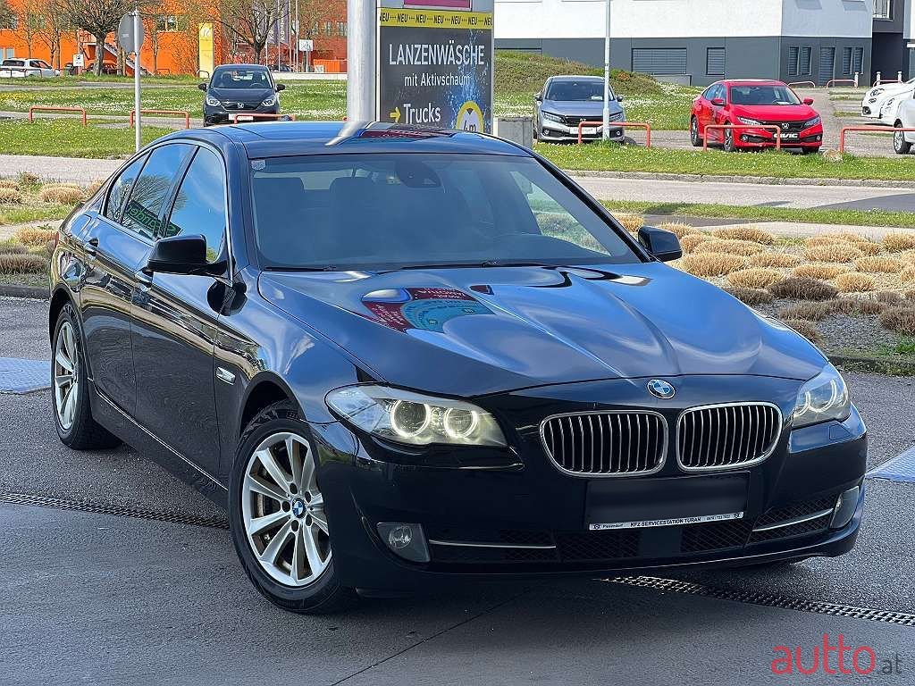 2011' BMW 5Er-Reihe photo #1