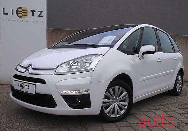 2012' Citroen C4 Picasso photo #1