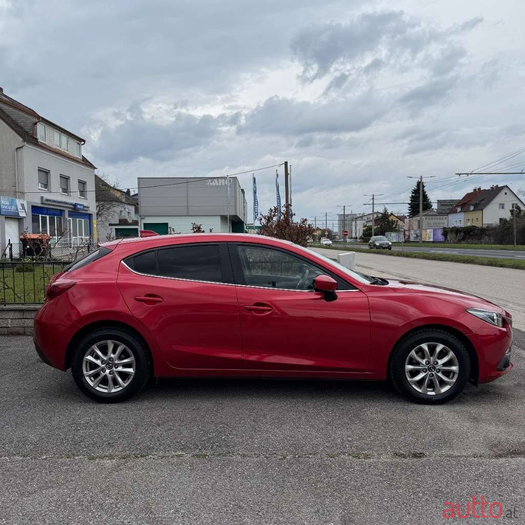 2015' Mazda Mazda3 photo #4