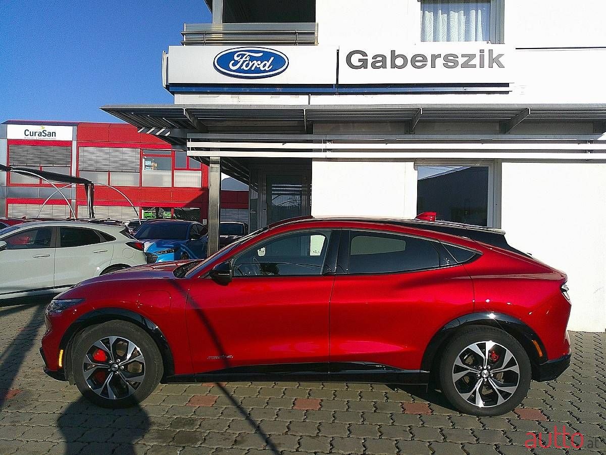 2021' Ford Mustang Mach-E photo #2