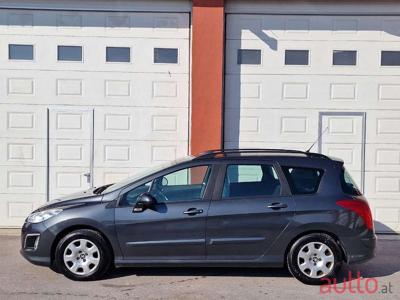 2014' Peugeot 308 photo #6