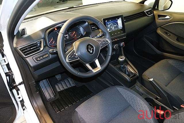 2022' Renault Clio photo #6