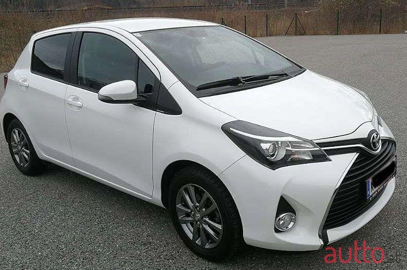2016' Toyota Yaris photo #1