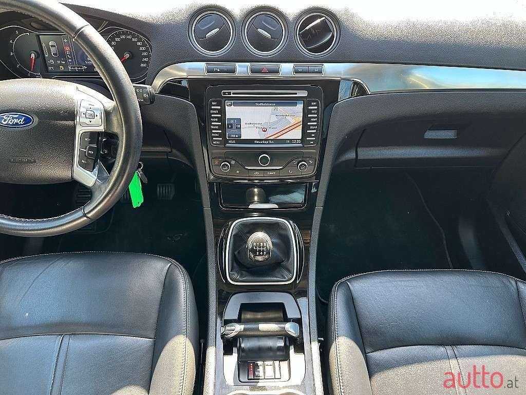 2015' Ford S-Max photo #6