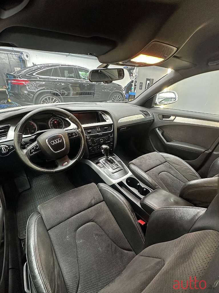 2010' Audi A4 photo #6