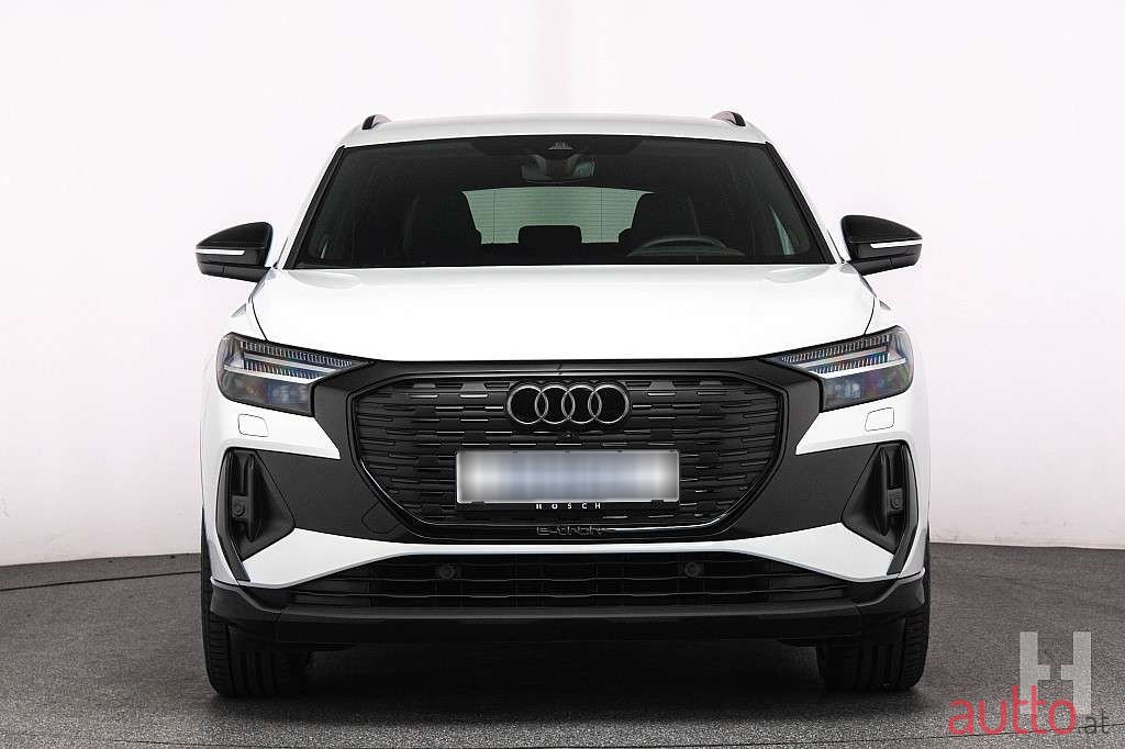 2023' Audi Q4 photo #1