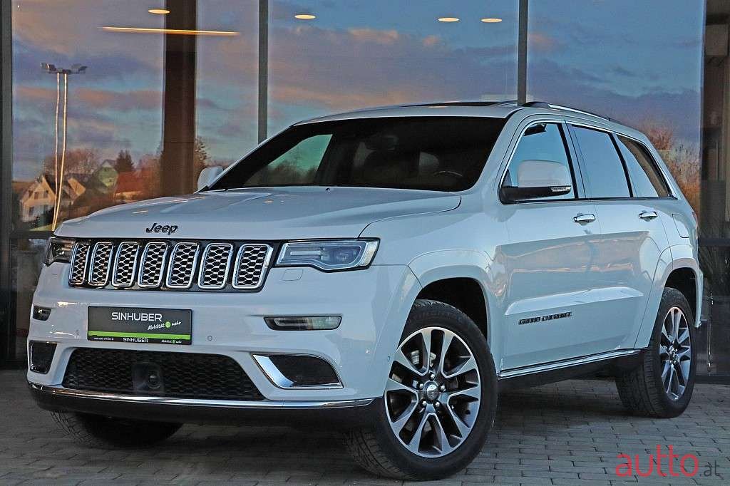 2017' Jeep Grand Cherokee photo #1