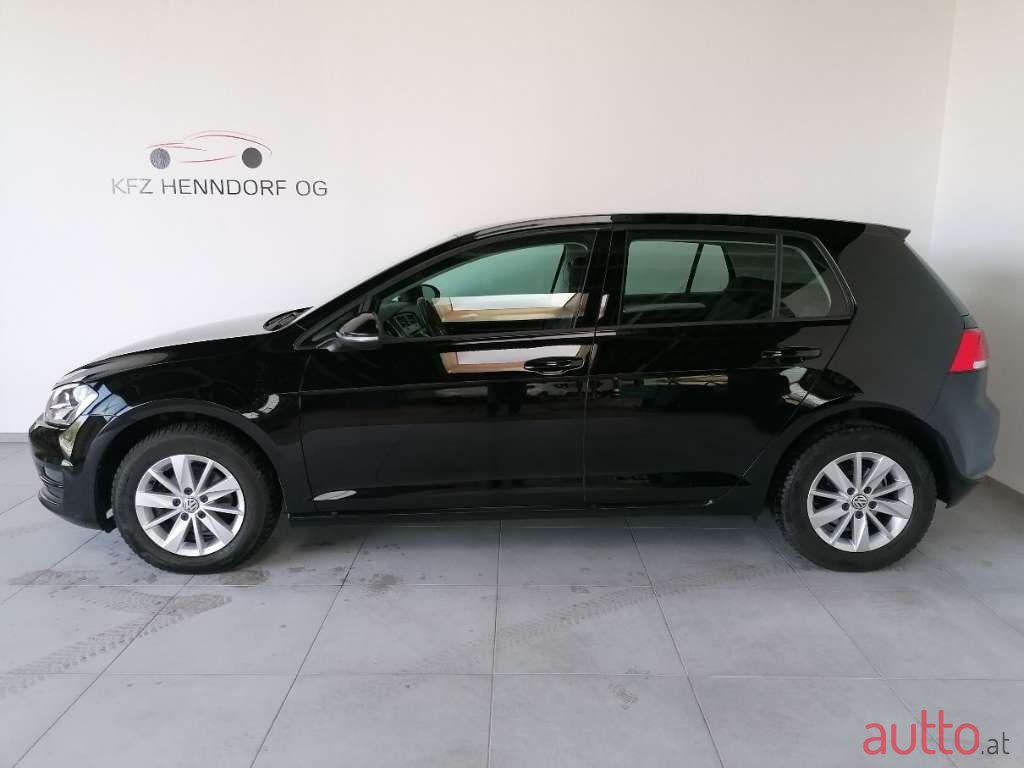 2015' Volkswagen Golf photo #3